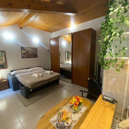 La Corte Dei Torri Loft On The Lake Oliveto Lario Ngoại thất bức ảnh