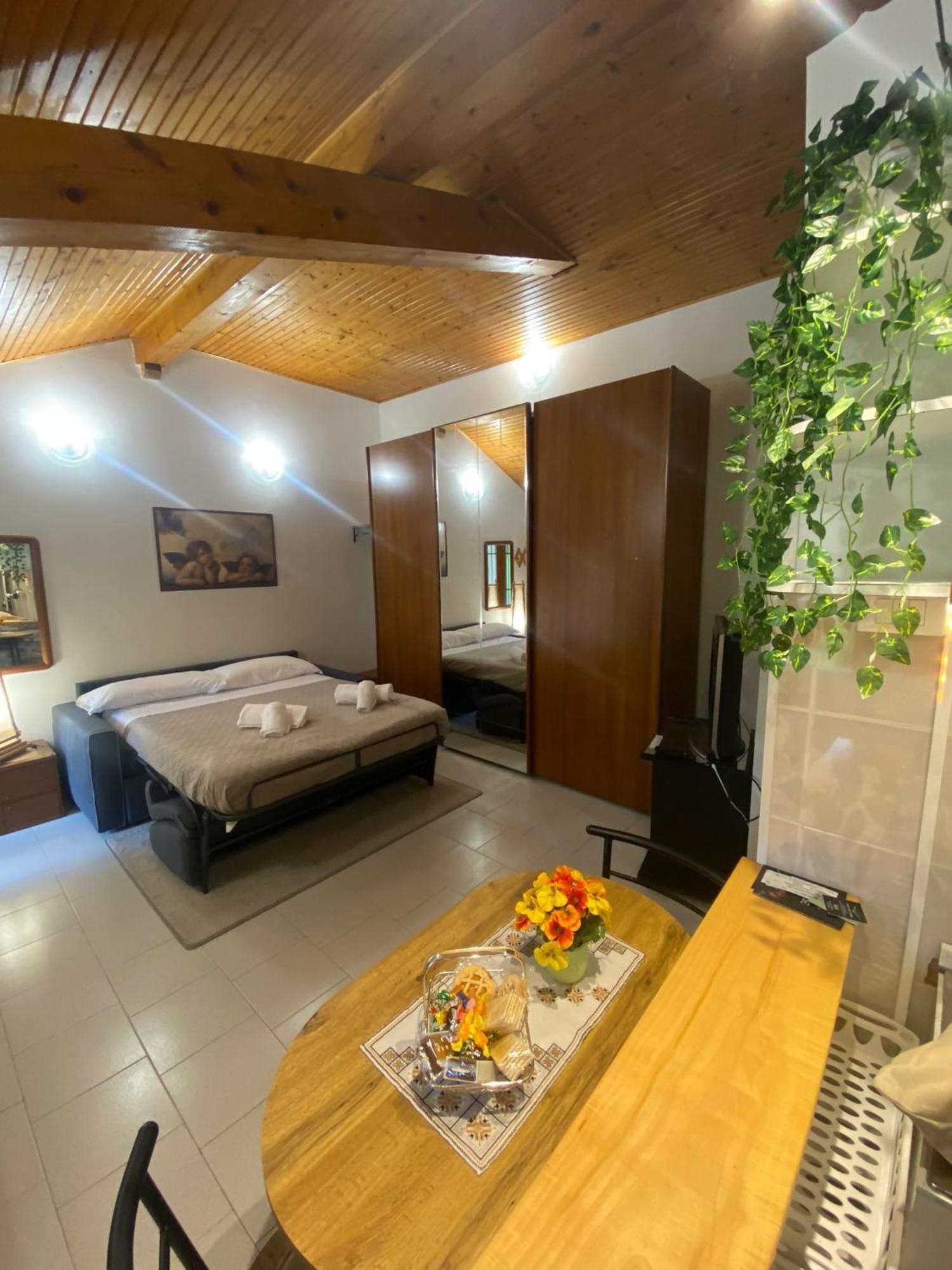 La Corte Dei Torri Loft On The Lake Oliveto Lario Ngoại thất bức ảnh
