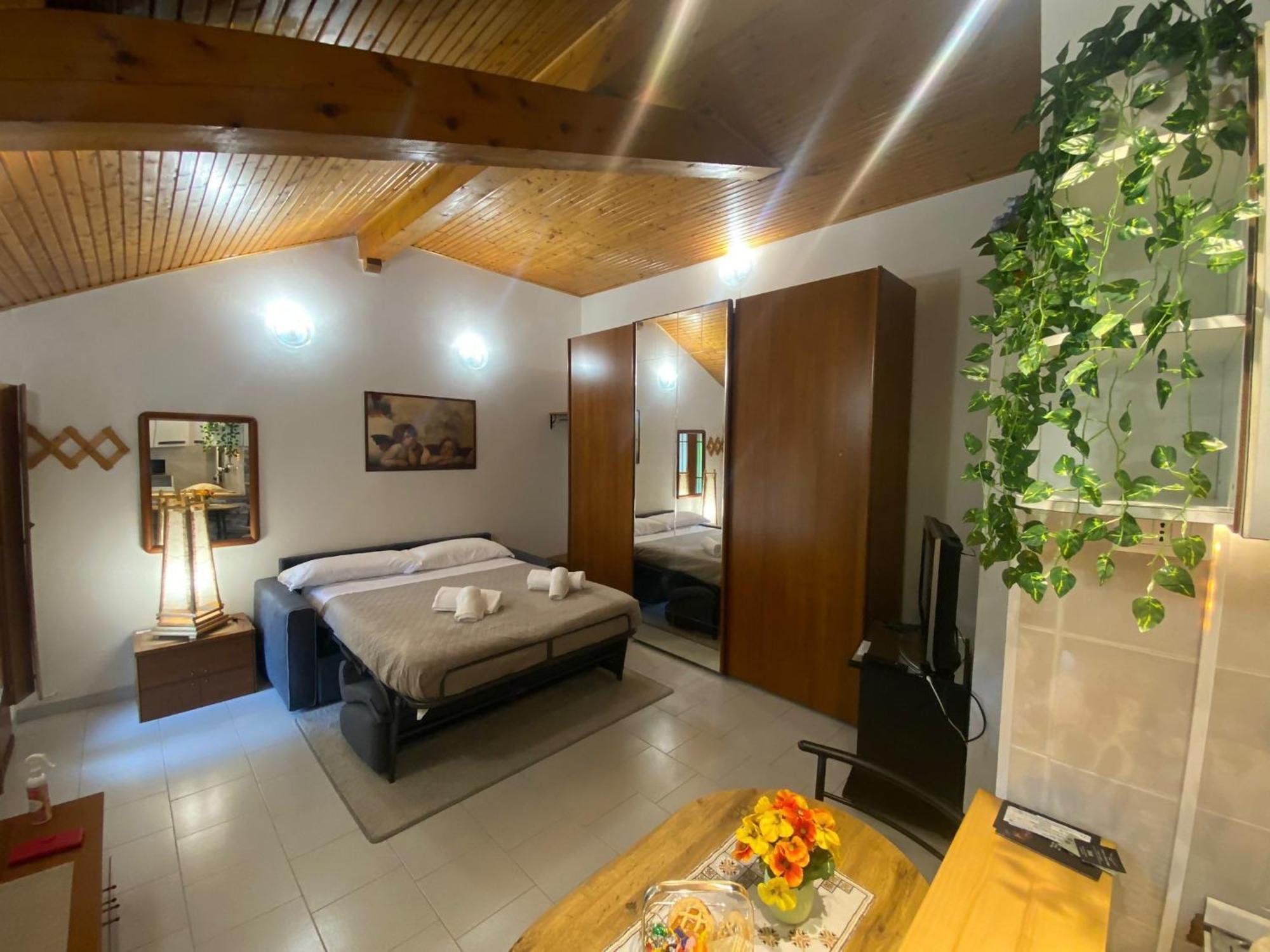 La Corte Dei Torri Loft On The Lake Oliveto Lario Ngoại thất bức ảnh
