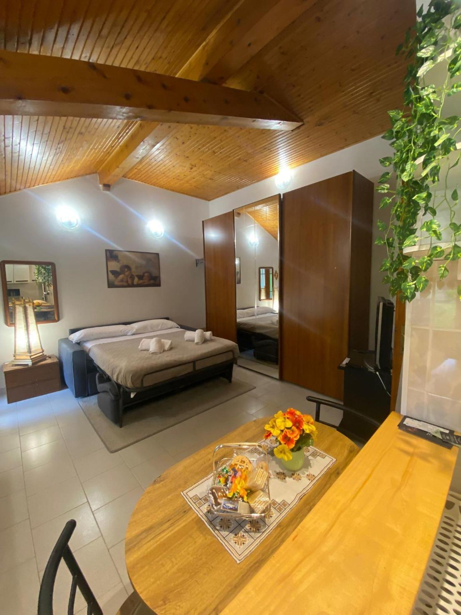 La Corte Dei Torri Loft On The Lake Oliveto Lario Ngoại thất bức ảnh
